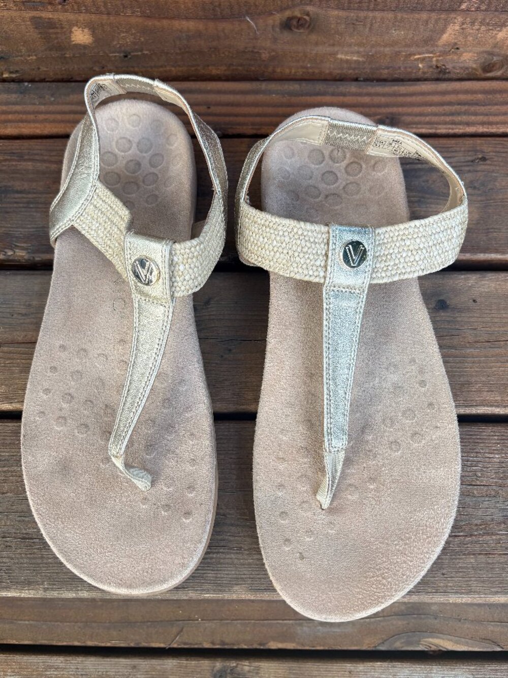 Vionic Brea Gold Metallic Raffia Orthotic Thong Sandals 9.5 Wide